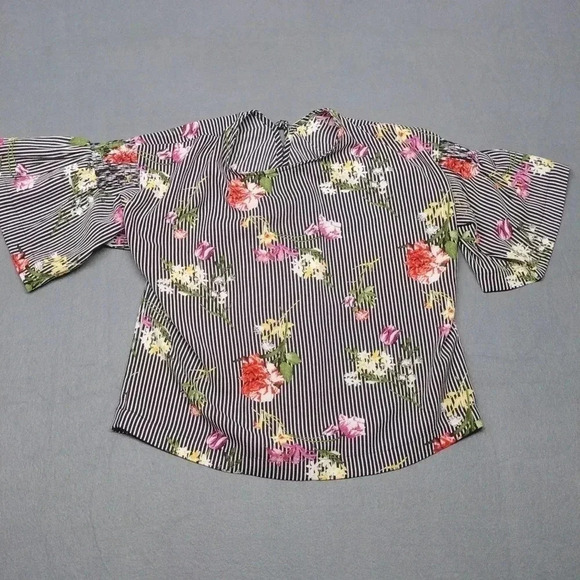 twine & string Tops - Twine & String Striped Floral Blouse Women’s Medium